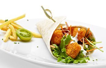 Piadina farcita con bastoncini di salmone